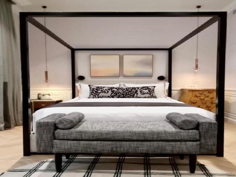 The Alest Hotel image
