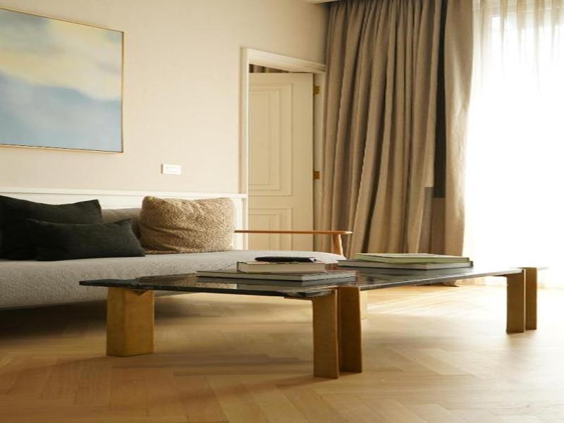 The Alest Hotel image