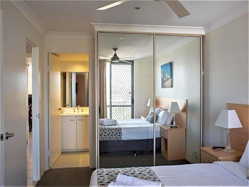 Montana Palms Holiday Apartments image