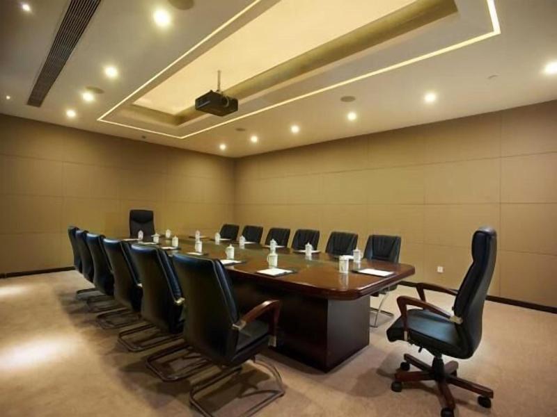 Wuxi Huayi Mingdu Hotel image