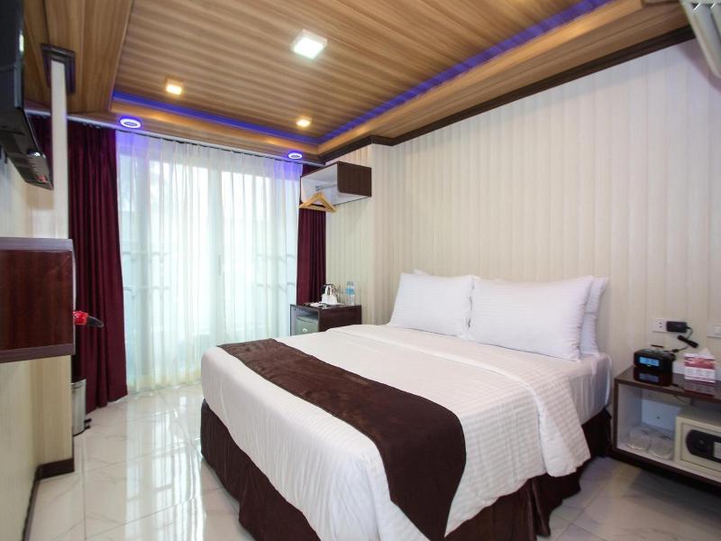 Diamond Water Edge Resort Boracay image