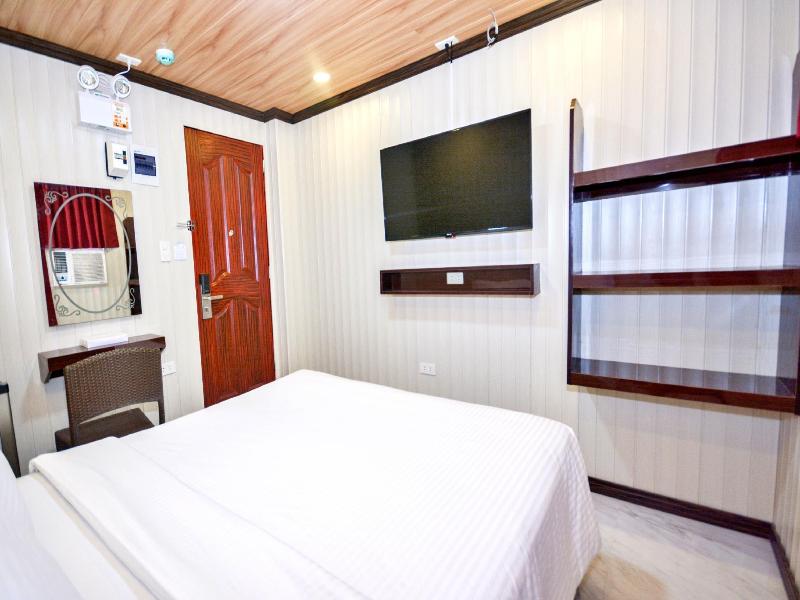 Diamond Water Edge Resort Boracay image