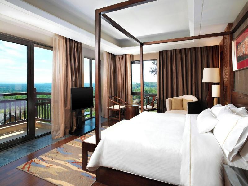 Executive Suite, 1 Bedroom, Executive Level (1 King Bed)