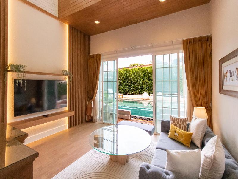 Rancho Charnvee Resort And Country Club image