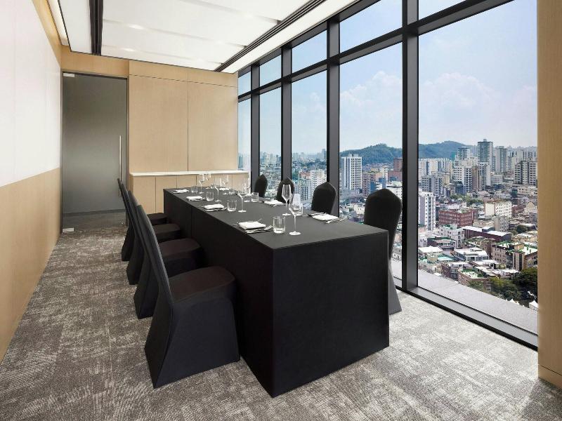 AC Hotel by Marriott Seoul Geumjeong image