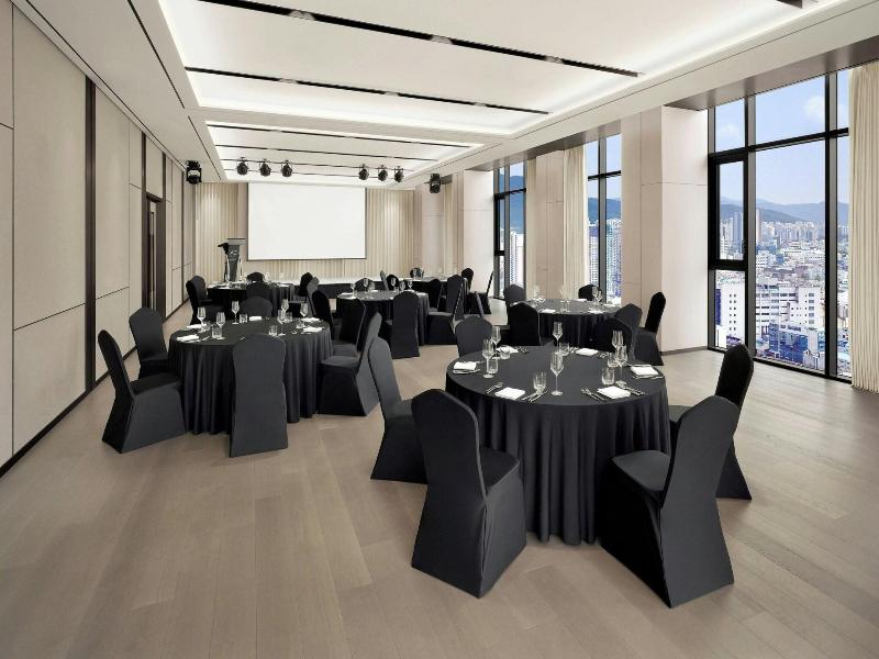AC Hotel by Marriott Seoul Geumjeong image