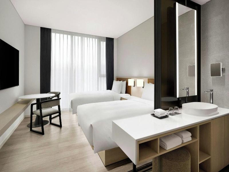 AC Hotel by Marriott Seoul Geumjeong image