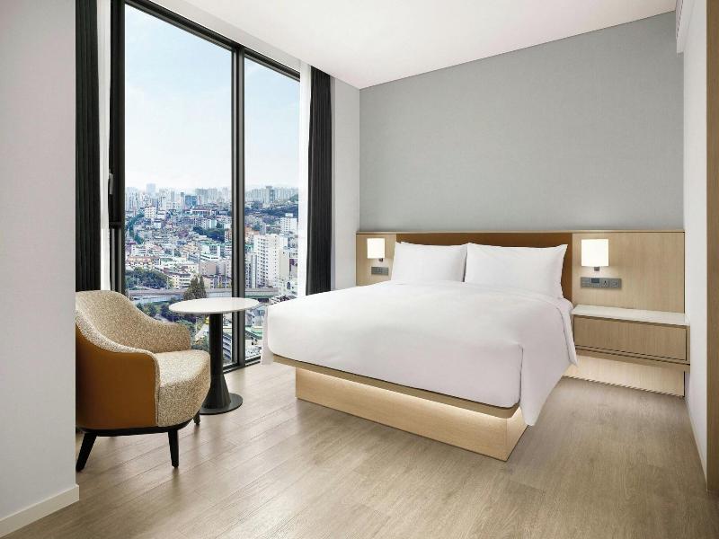 AC Hotel by Marriott Seoul Geumjeong image