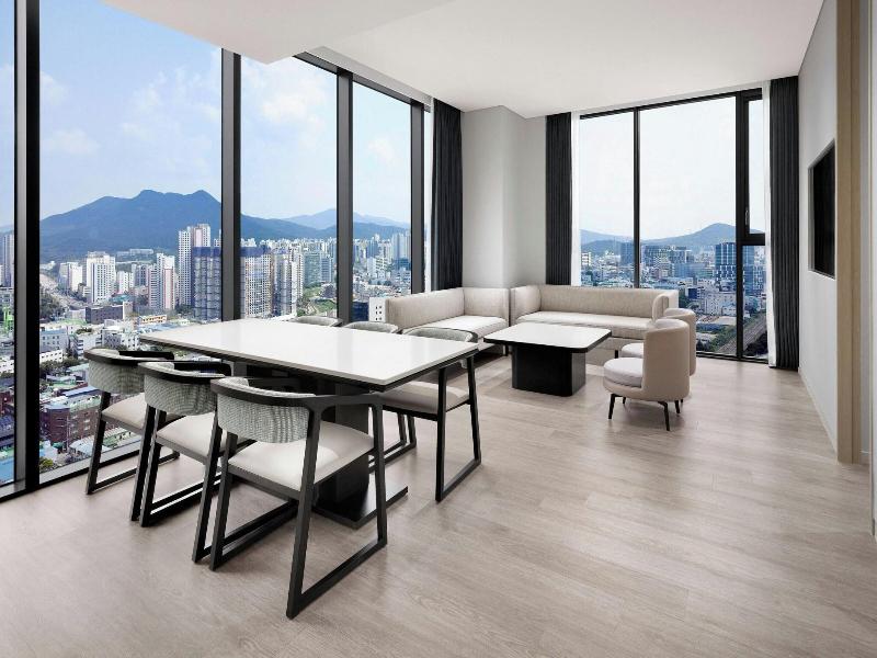 AC Hotel by Marriott Seoul Geumjeong image