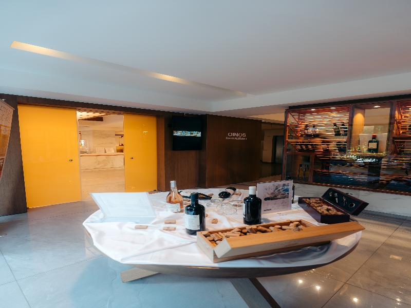 Atrium Ambiance Hotel image