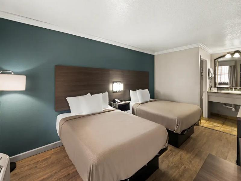 Quality Inn Ocean Springs - Biloxi East image