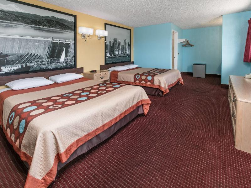 Super 8 by Wyndham Bishop image