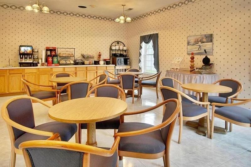Downtown Super Inn — restaurant