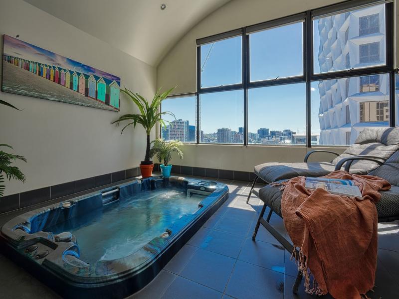 Central Brunswick Apartment Hotel image