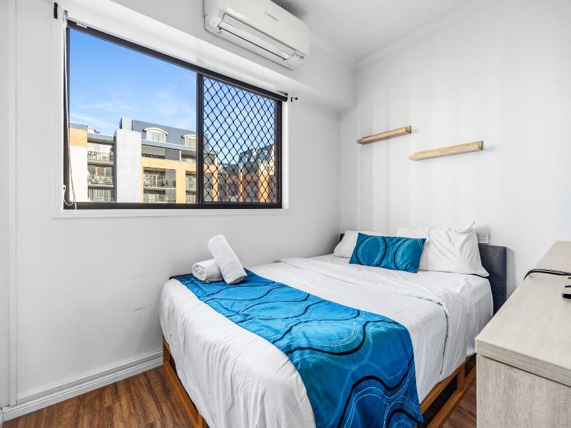 Central Brunswick Apartment Hotel image