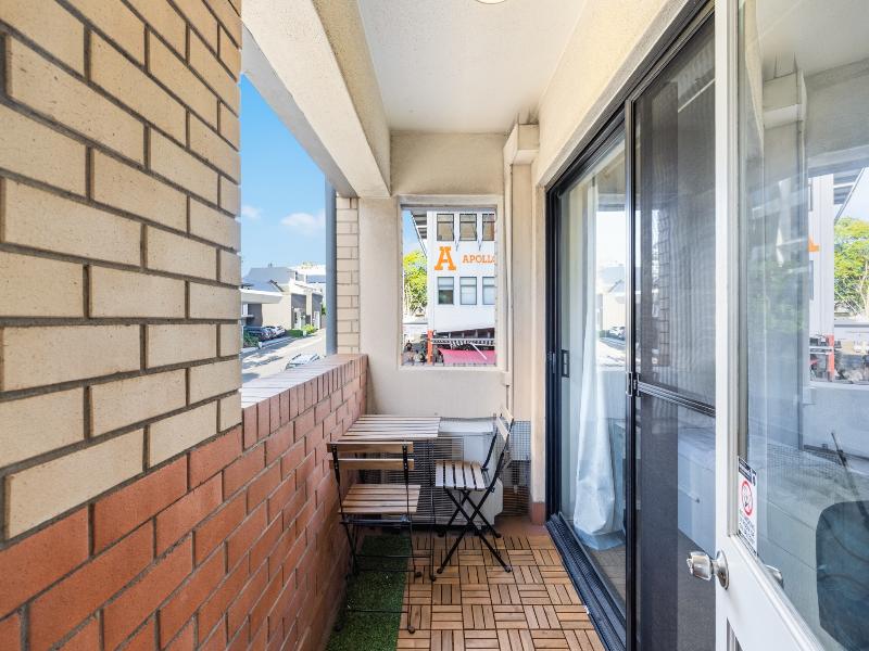Central Brunswick Apartment Hotel image