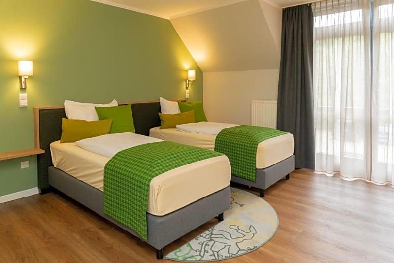 Lindenhof Ausbildungs- und Tagungshotel image