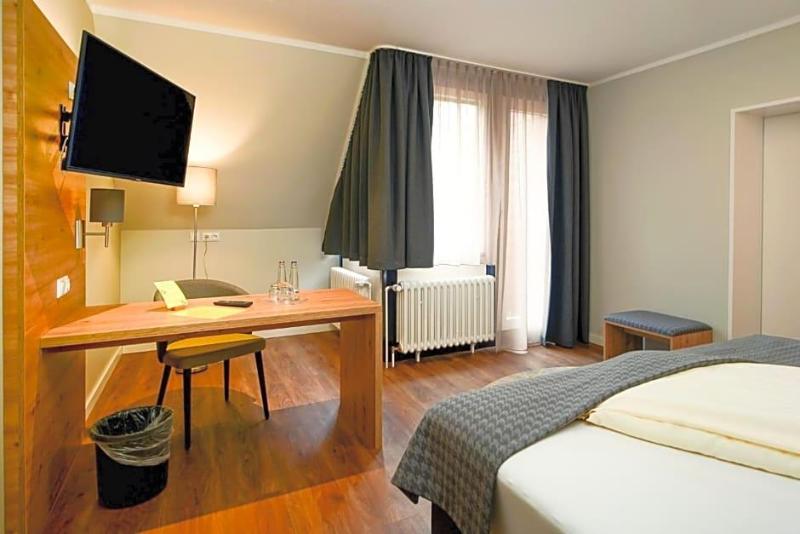 Lindenhof Ausbildungs- und Tagungshotel image