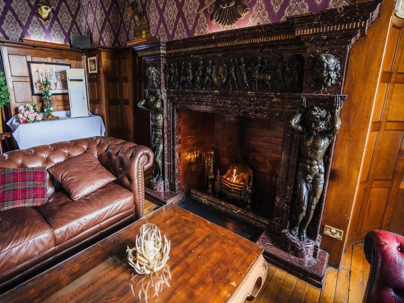 Court Colman Manor image