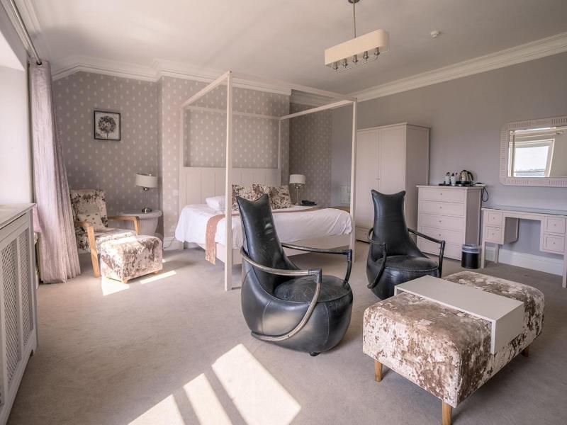 Court Colman Manor image