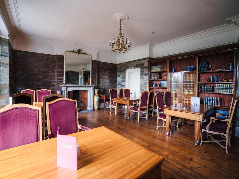 Court Colman Manor image