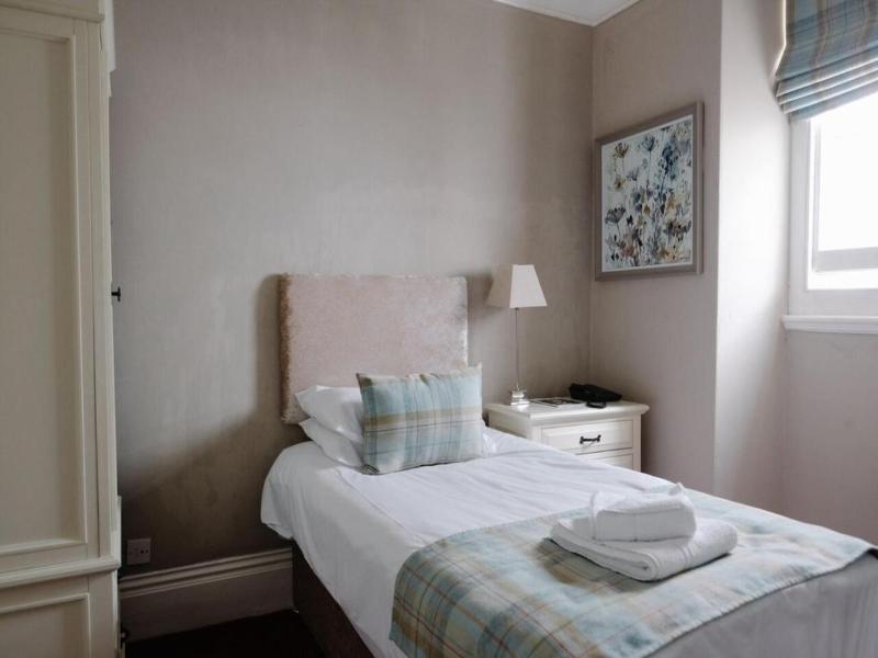 Court Colman Manor image
