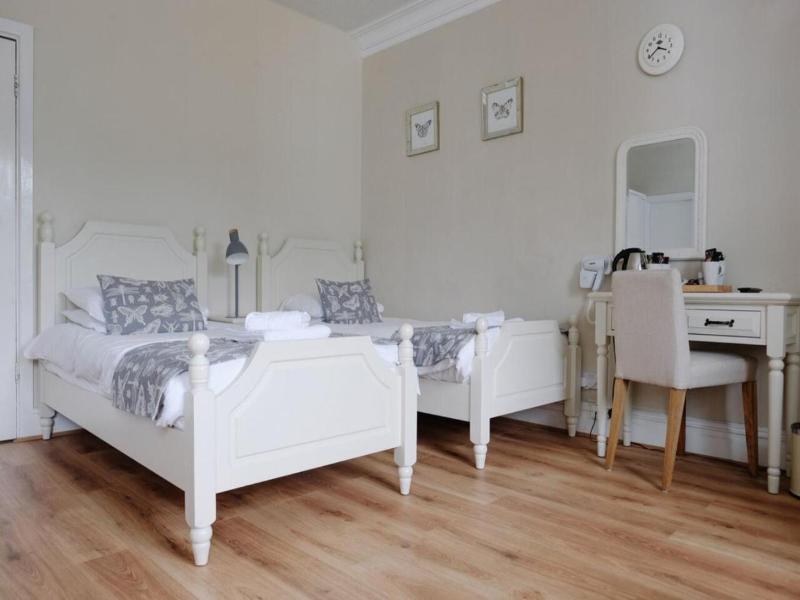 Court Colman Manor image