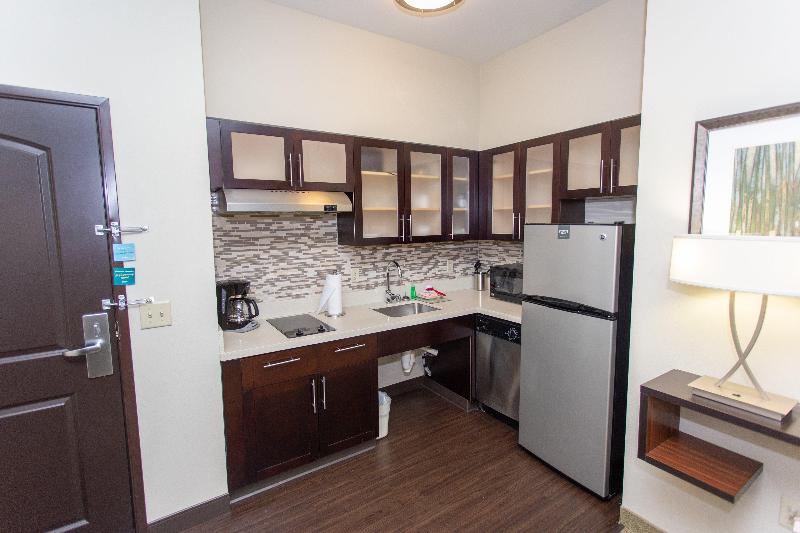 Staybridge Suites Bowling Green image