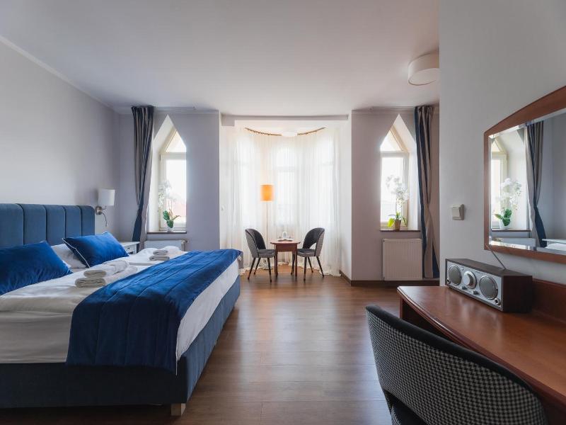Villa Herkules image