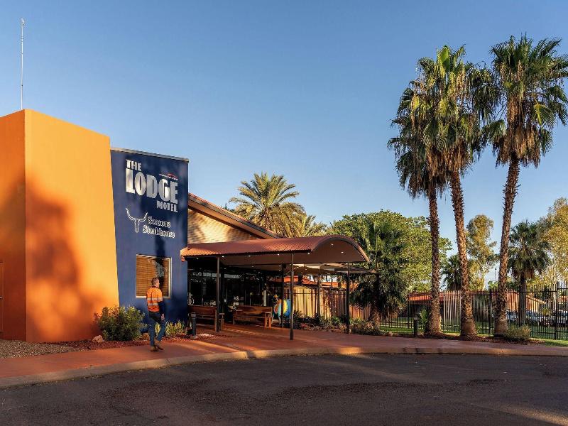 Seasons Hotel Newman