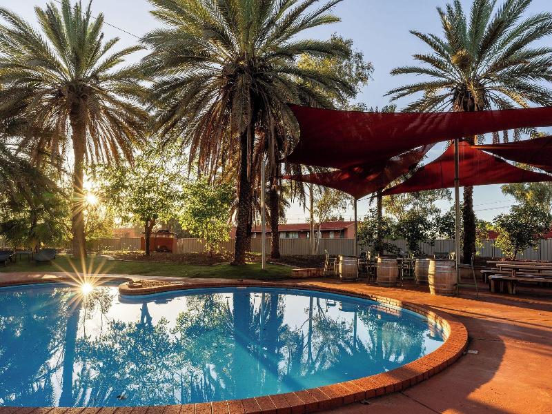 Seasons Hotel Newman