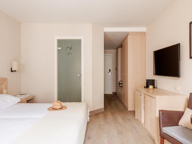 Hotel Aazaert by WP Hotels image