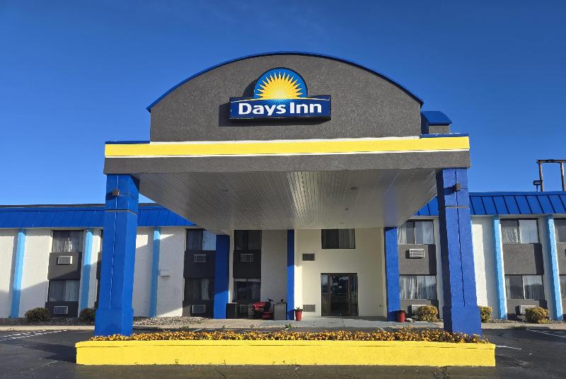 Days Inn by Wyndham Portage image
