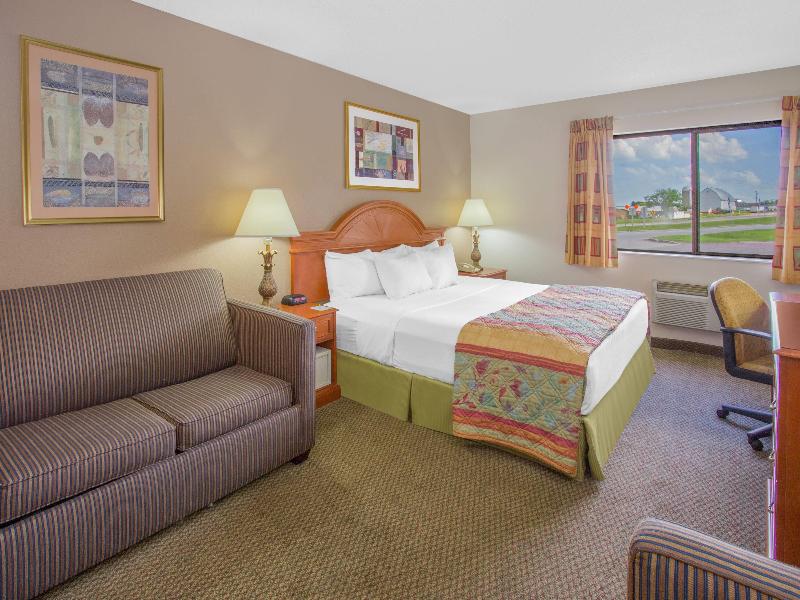 Days Inn by Wyndham Portage image