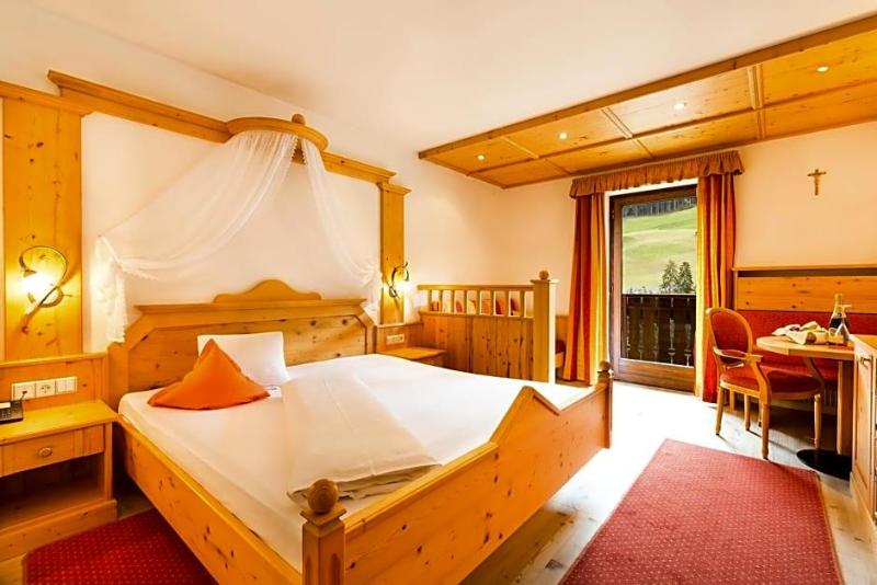 Berghotel image