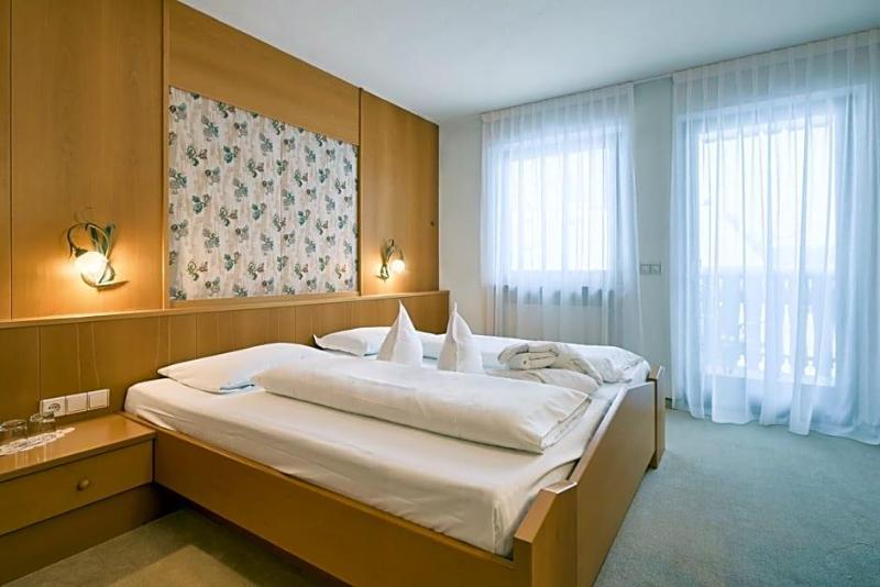 Berghotel image