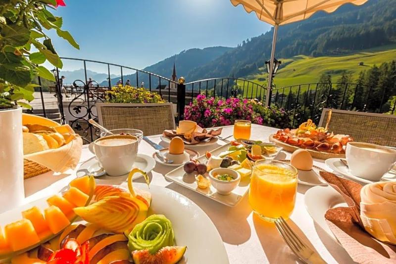Berghotel image
