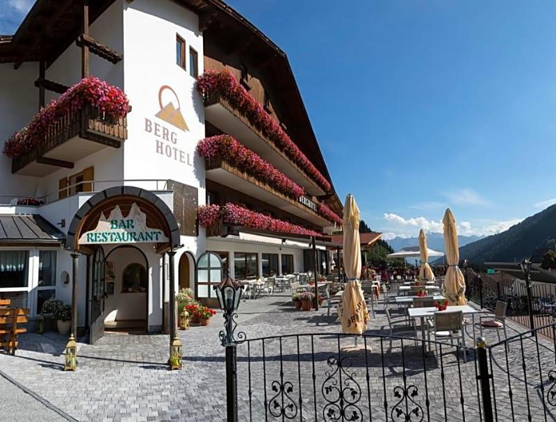 Berghotel image