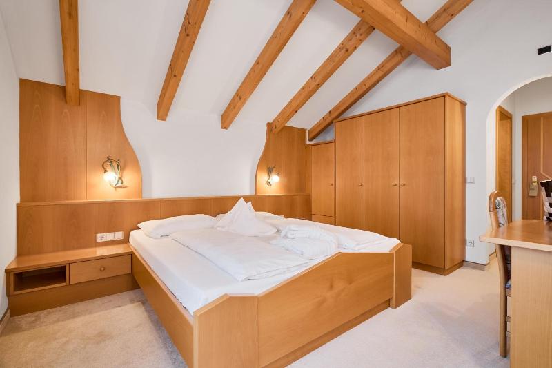 Berghotel image