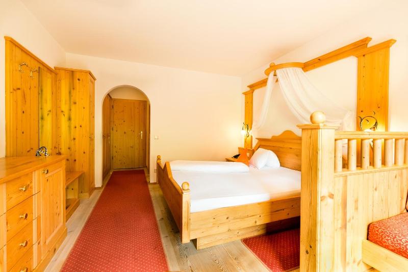Berghotel image