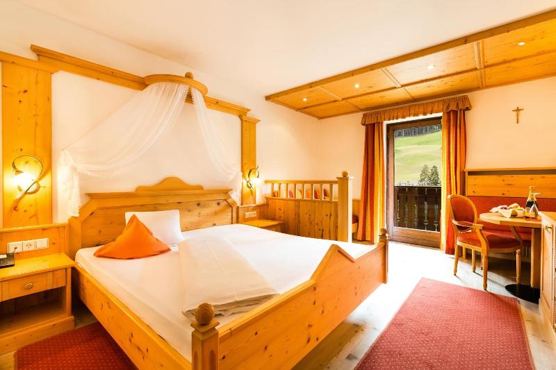 Berghotel image