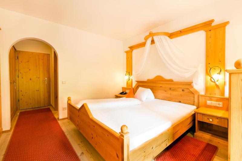 Berghotel image
