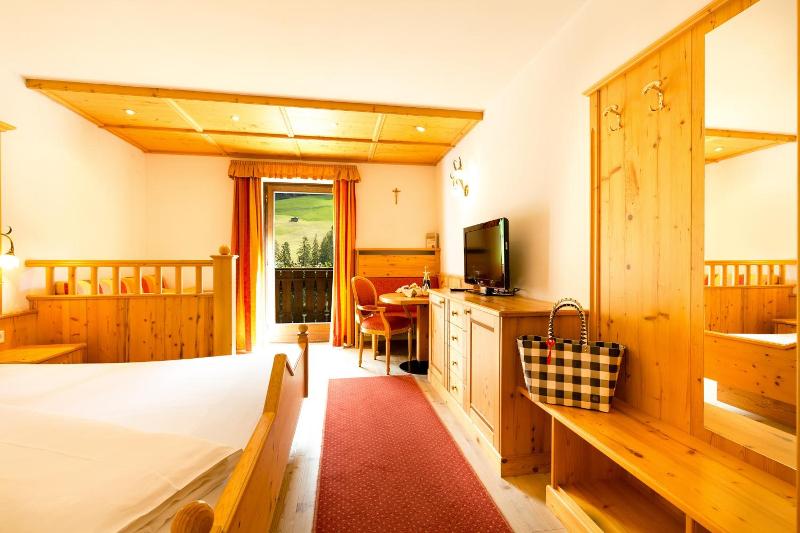 Berghotel image