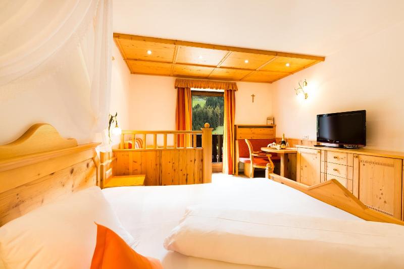 Berghotel image