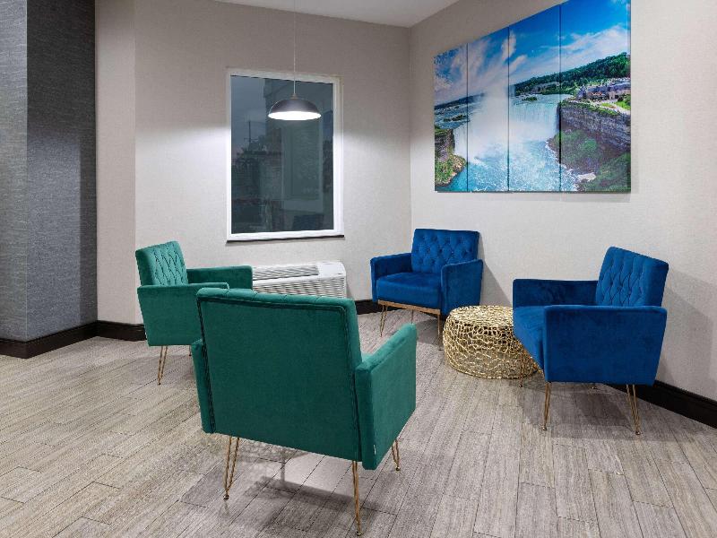 La Quinta Inn Buffalo Airport image