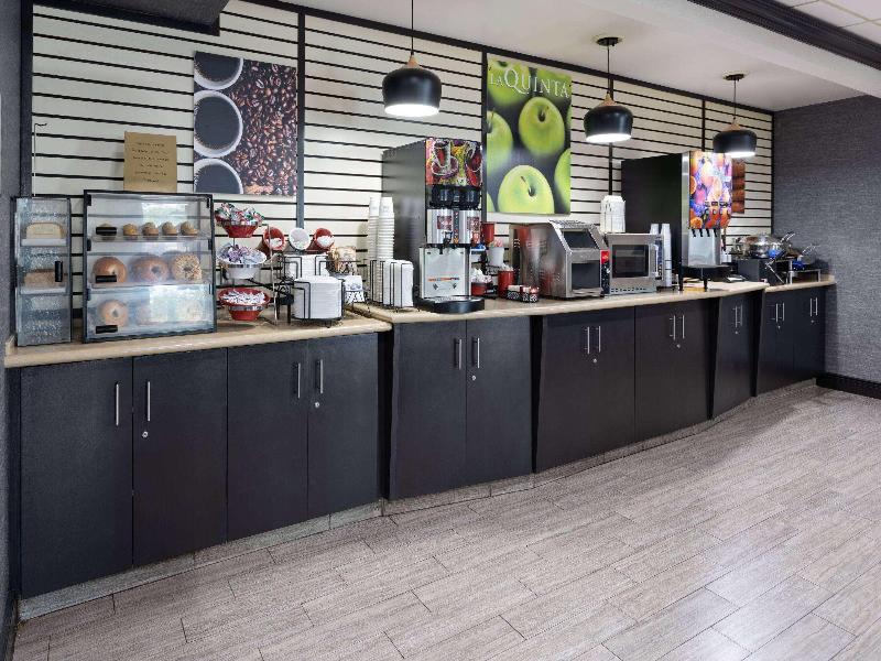 La Quinta Inn Buffalo Airport image