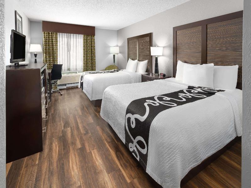 La Quinta Inn Buffalo Airport image