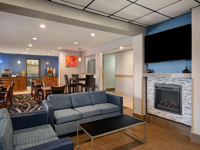 Baymont by Wyndham Waukesha image