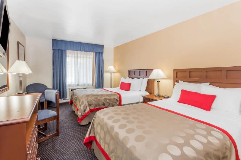 Baymont by Wyndham Waukesha image