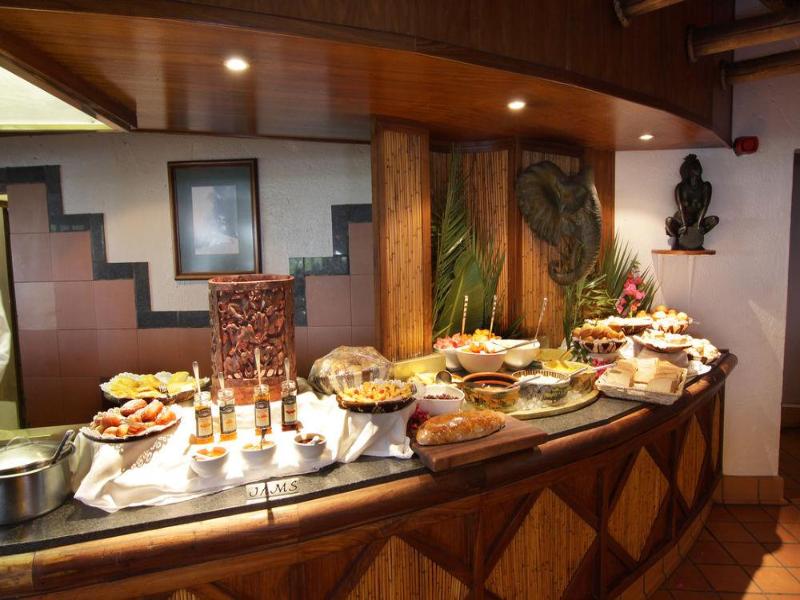 Cresta Mowana Safari Resort & Spa image